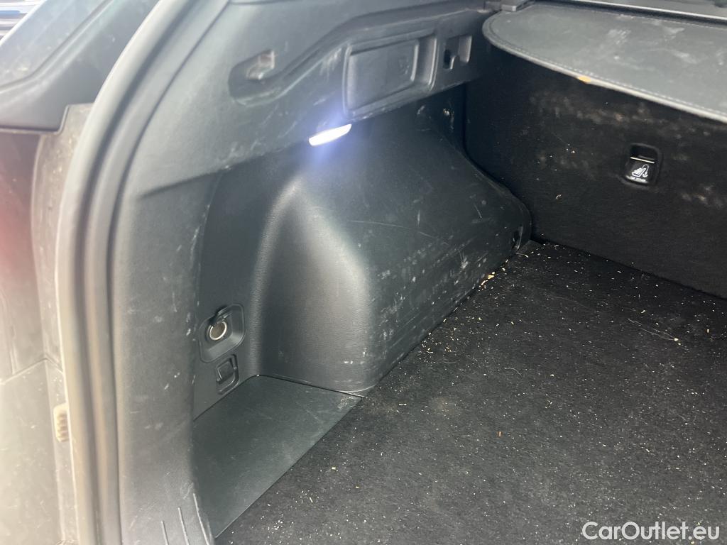  KIA  Sportage KIA  / 2022 / 5P / todoterreno 1.6 CRDi MHEV 136CV GT-line 4X2 DCT #19