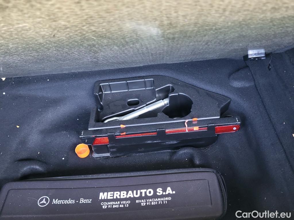  Mercedes  GLA MERCEDES-BENZ Clase  / 2017 / 5P / todoterreno  200 d #3