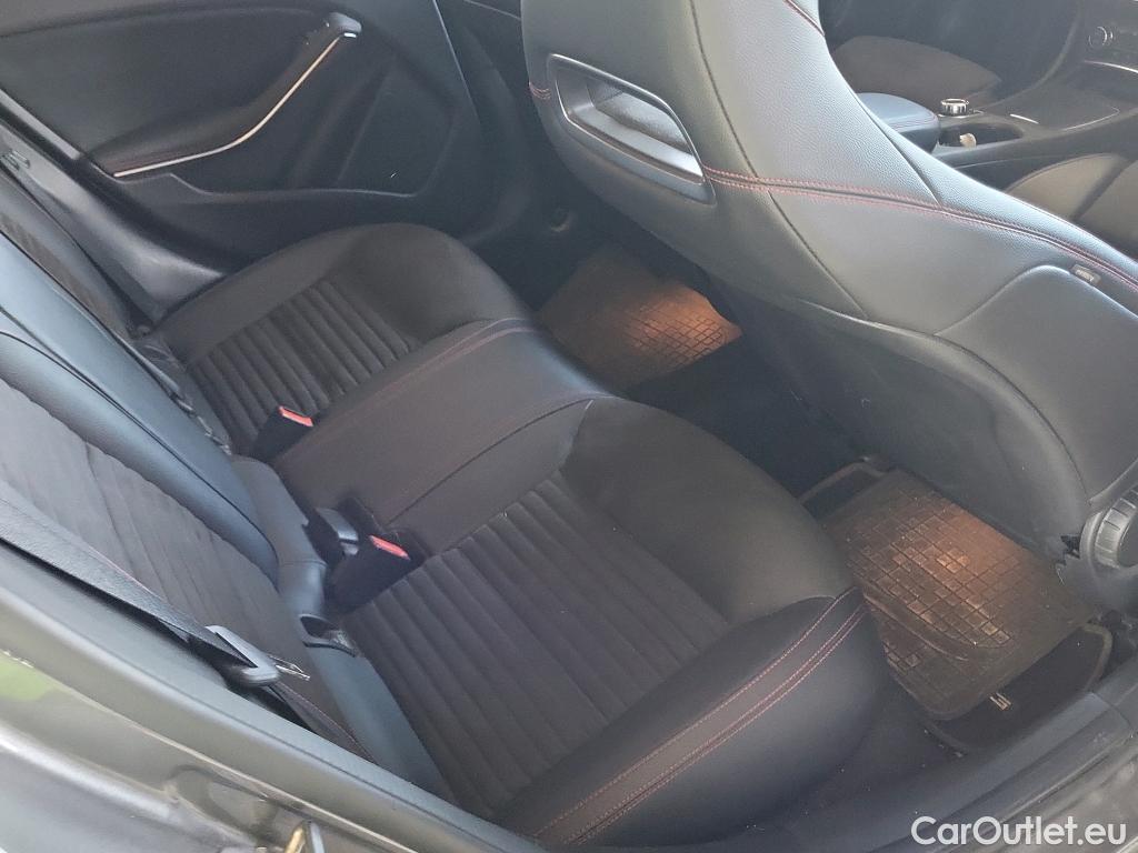  Mercedes  GLA MERCEDES-BENZ Clase  / 2017 / 5P / todoterreno  200 d #8