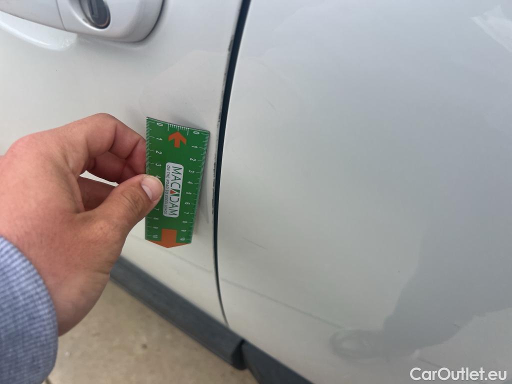  Peugeot  3008 PEUGEOT  / 2020 / 5P / todoterreno 1.2 PureTech 96KW S&S Active Pack EAT8 #5