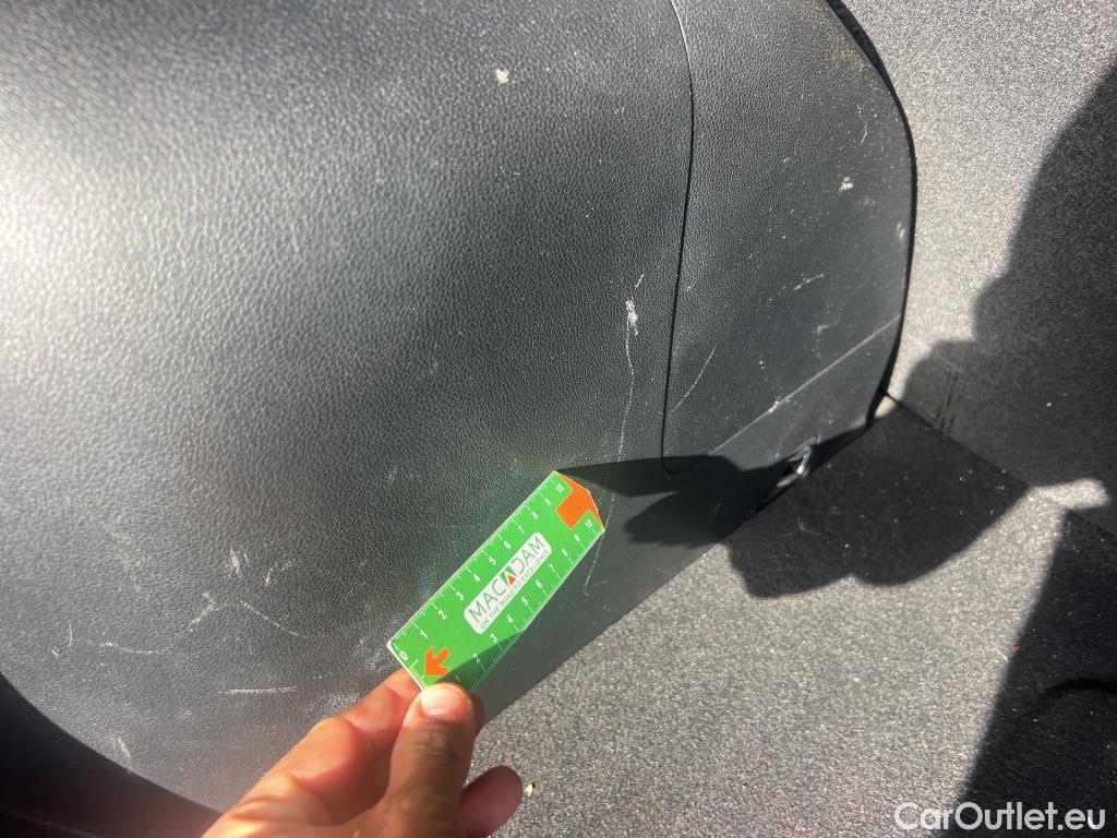  KIA  Niro KIA  / 2019 / 5P / crossover 1.6 GDi HEV 104kW (141CV) Drive #18