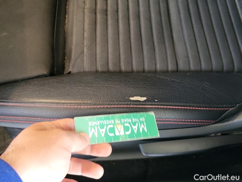  Mercedes  GLA MERCEDES-BENZ Clase  / 2017 / 5P / todoterreno  200 d #2