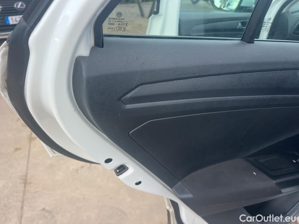  Volkswagen  T-ROC  2.0 TDI 115CV MT6 E6d #16