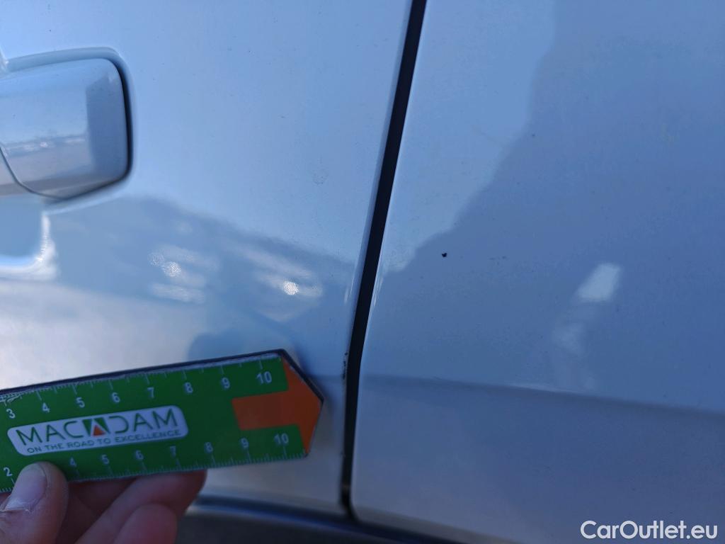  Audi  Q2 AUDI  / 2016 / 5P / todoterreno Design 30 TFSI 85kW (116CV) (AC) #27