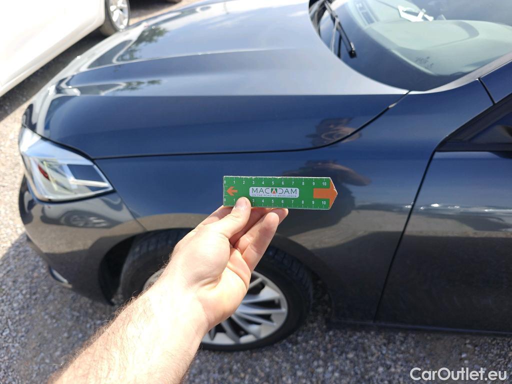  Bmw  Serie 1 BMW  / 2019 / 5P / berlina con portón 118i #34