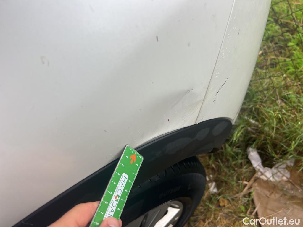  Peugeot  3008 PEUGEOT  / 2020 / 5P / todoterreno 1.2 PureTech 96KW S&S Active Pack EAT8 #2