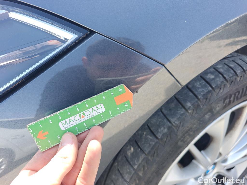  Bmw  Serie 1 BMW  / 2019 / 5P / berlina con portón 118i #42