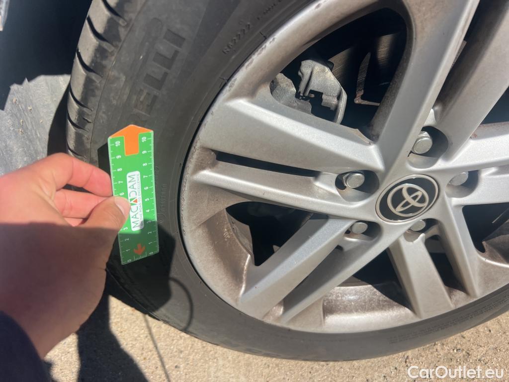  Toyota  Corolla TOYOTA  1.8 125H ACTIVE TECH E-CVT #12