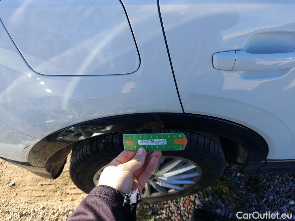  Audi  Q2 AUDI  / 2016 / 5P / todoterreno Design 30 TFSI 85kW (116CV) (AC) #36