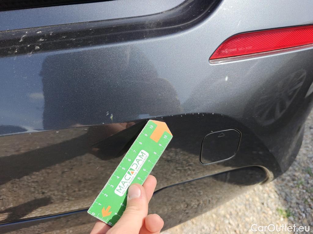  Bmw  Serie 1 BMW  / 2019 / 5P / berlina con portón 118i #24