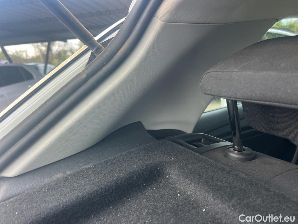  Volkswagen  T-ROC  2.0 TDI 115CV MT6 E6d #10