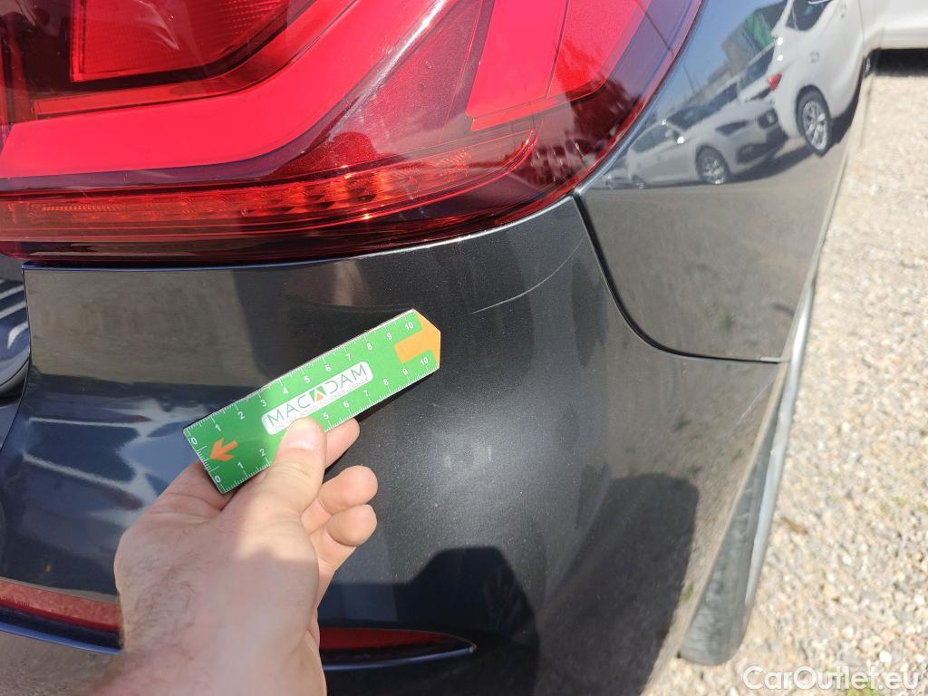  Bmw  Serie 1 BMW  / 2019 / 5P / berlina con portón 118i #23