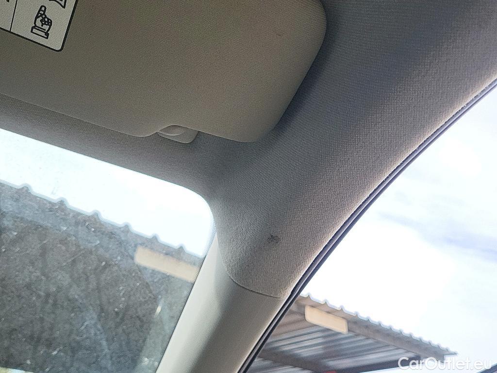  Skoda  Fabia SKODA  / 2021 / 5P / berlina con portón 1.0 TSI 85KW (115CV) Selection  #3