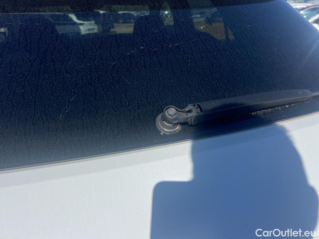  Volkswagen  T-ROC VOLKSWAGEN  / 2017 / 5P / todoterreno Advance R-Line 2.0 TDI 85kW (115CV) #28