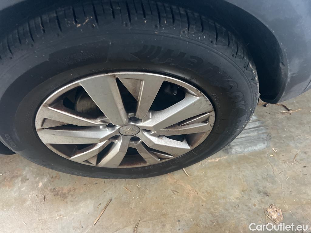  Peugeot  3008 PEUGEOT  / 2020 / 5P / todoterreno 1.2 PureTech 96KW S&S Active Pack EAT8 #7