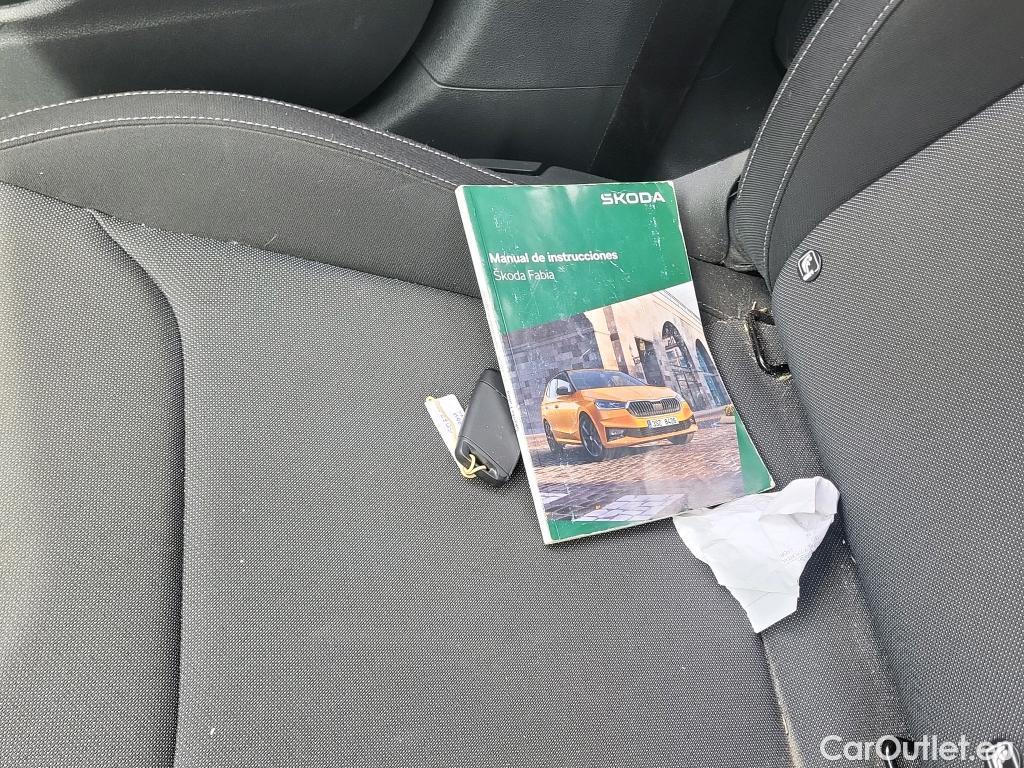 Skoda  Fabia SKODA  / 2021 / 5P / berlina con portón 1.0 TSI 85KW (115CV) Selection  #16