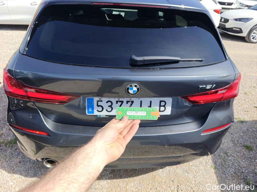  Bmw  Serie 1 BMW  / 2019 / 5P / berlina con portón 118i #8