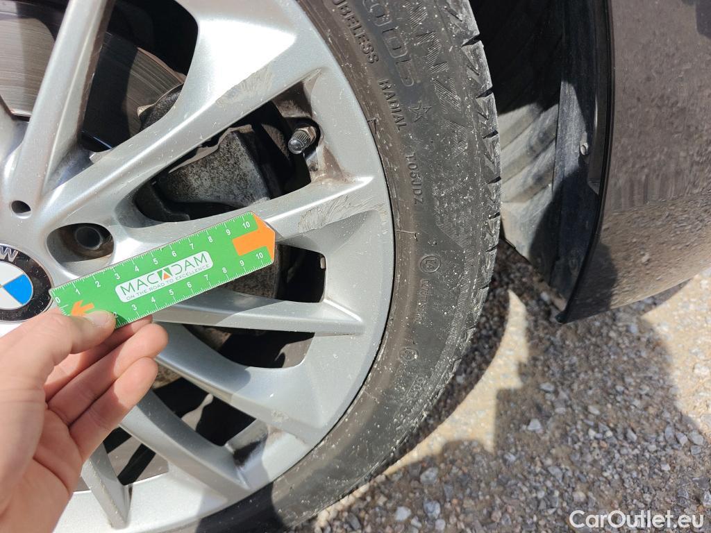  Bmw  Serie 1 BMW  / 2019 / 5P / berlina con portón 118i #30