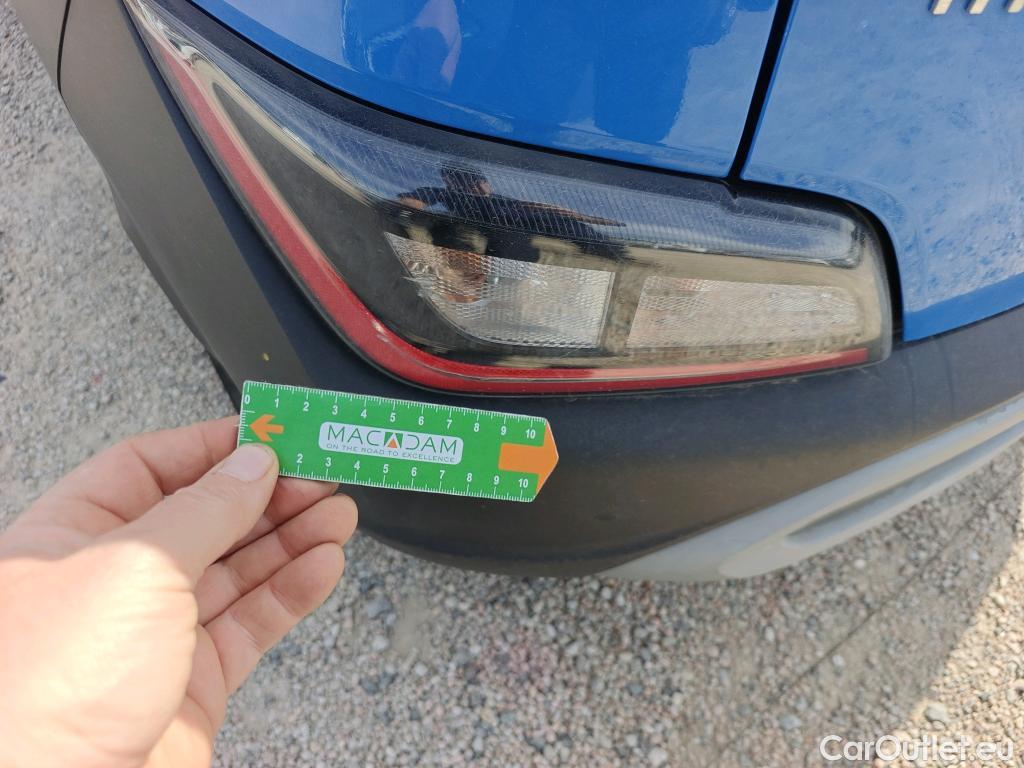  Hyundai  Konna HYUNDAI Kona / 2020 / 5P / todoterreno 1.6 CRDI 100kW (136CV) 48V Maxx 4X2 #28