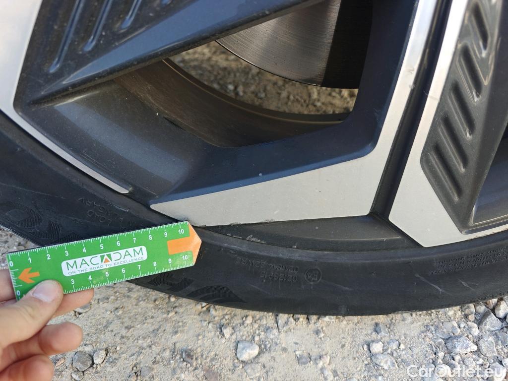  Hyundai  Tucson HYUNDAI  / 2020 / 5P / todoterreno 1.6 TGDI PHEV 195kW Style Auto 4x4 #39