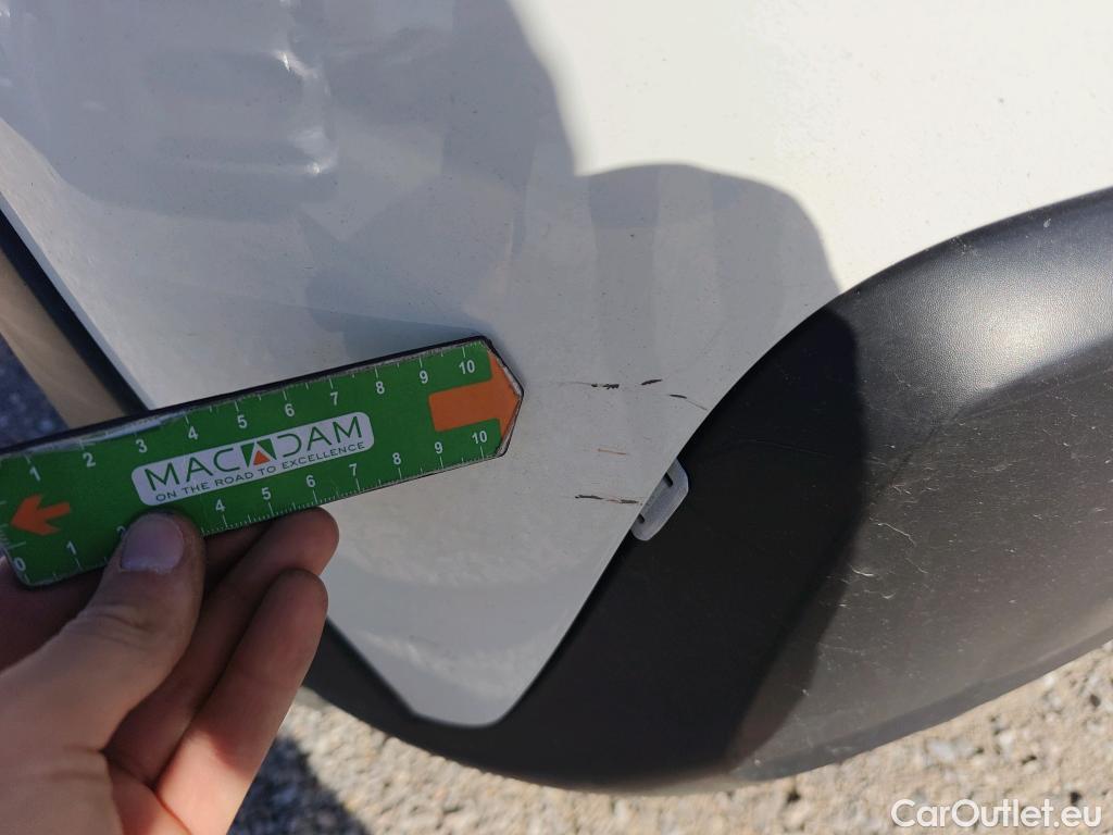  Citroen  C3 CITROEN  / 2020 / 5P / berlina con portón BlueHDi 75KW (100CV) S&S FEEL #24