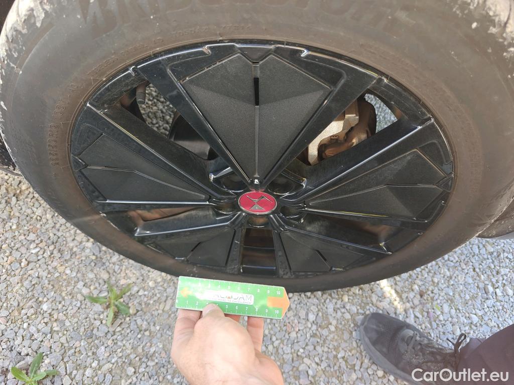  DS  DS7 DS DS 7 / 2022 / 5P / todoterreno BlueHDi 130 Automático PERF LINE + #39