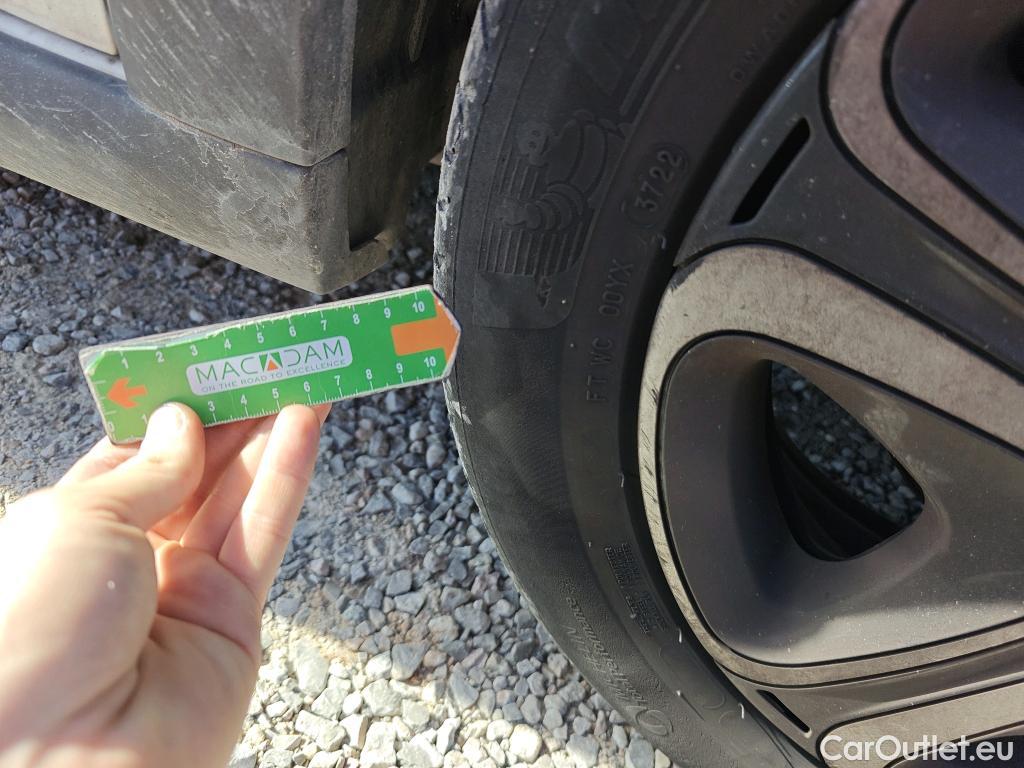  Citroen  C3 CITROEN  / 2020 / 5P / berlina con portón BlueHDi 75KW (100CV) S&S FEEL #18