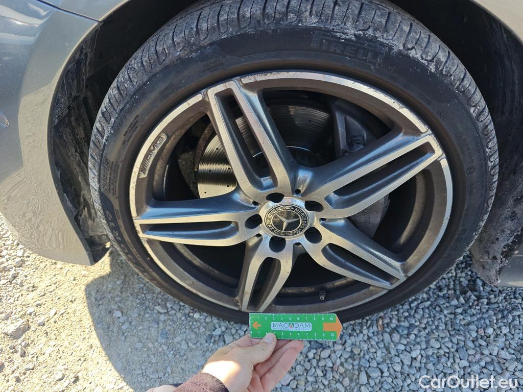  Mercedes  E-Klasse MERCEDES-BENZ Clase E / 2016 / 2P / coupé Coupé E 220 d #1