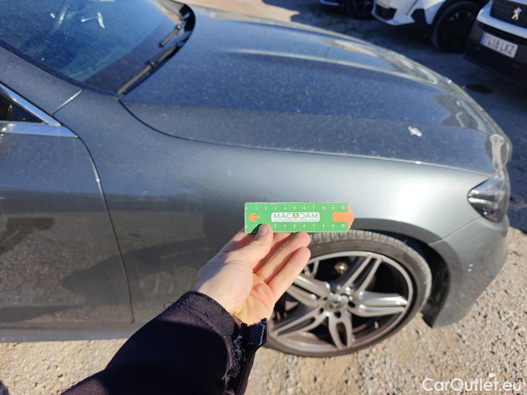  Mercedes  E-Klasse MERCEDES-BENZ Clase E / 2016 / 2P / coupé Coupé E 220 d #35