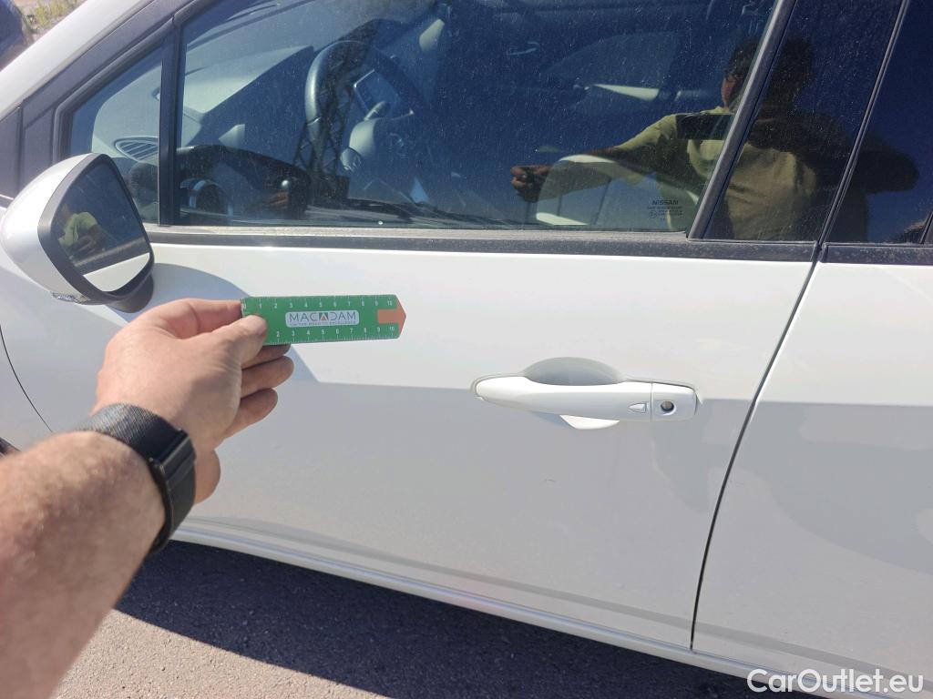  Nissan  Micra NISSAN  / 2017 / 5P / berlina con portón IG-T 74 kW (100 CV) E6D CVT N-Connecta #6