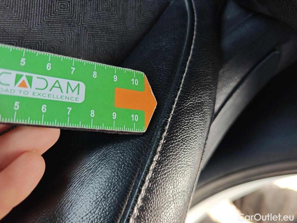  KIA  Niro KIA  / 2019 / 5P / crossover 1.6 GDi HEV 104kW (141CV) Drive #52