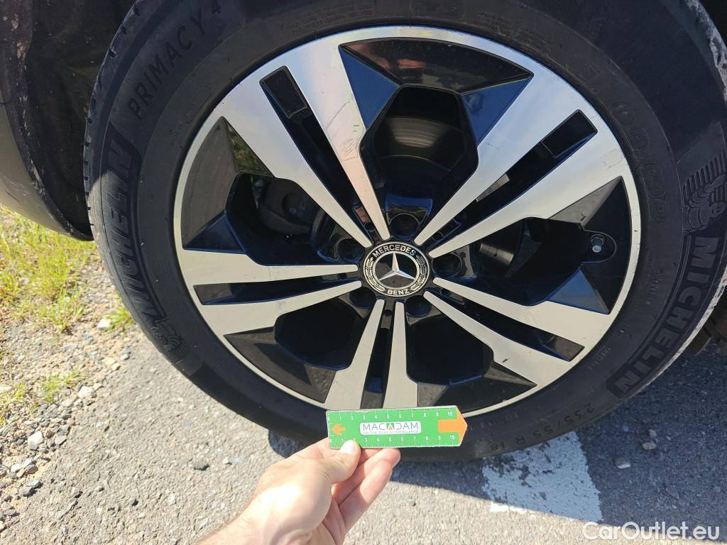  Mercedes  GLB MERCEDES-BENZ  / 2019 / 5P / todoterreno 2.0  200 D DCT 110KW (150CV) #46