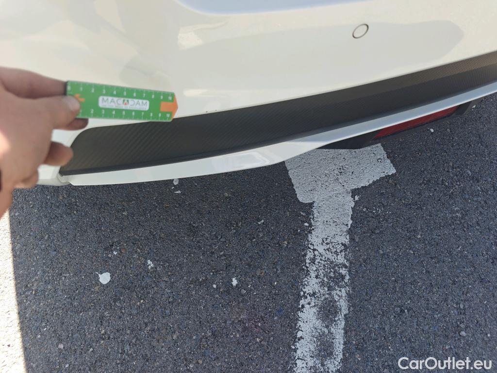  Nissan  Micra NISSAN  / 2017 / 5P / berlina con portón IG-T 74 kW (100 CV) E6D CVT N-Connecta #9