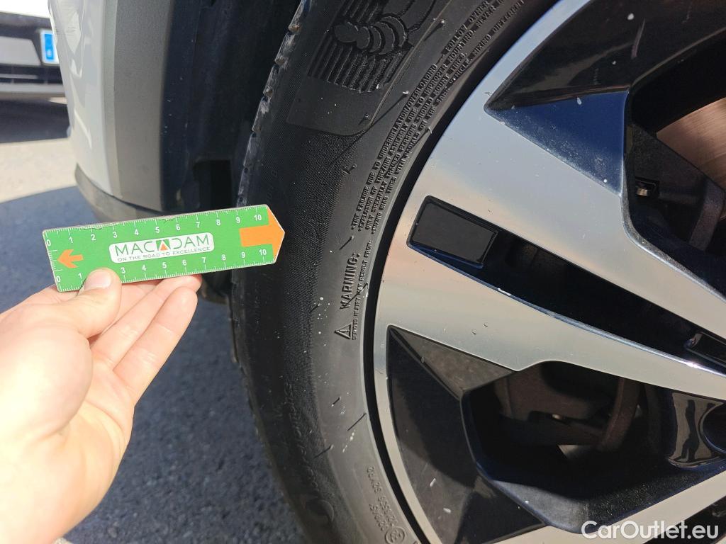  Mercedes  GLB MERCEDES-BENZ  / 2019 / 5P / todoterreno 2.0  200 D DCT 110KW (150CV) #52