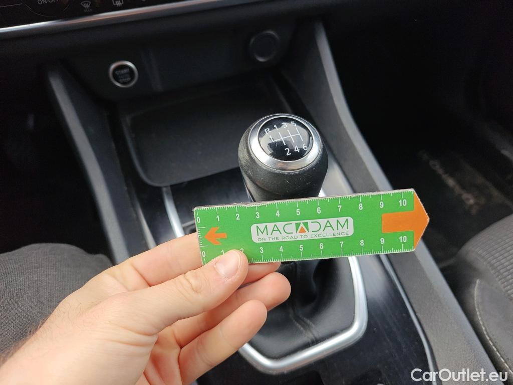  Nissan  Qashqai NISSAN  / 2021 / 5P / todoterreno DIG-T 103kW (140CV) mHEV 4x2 Acenta #37