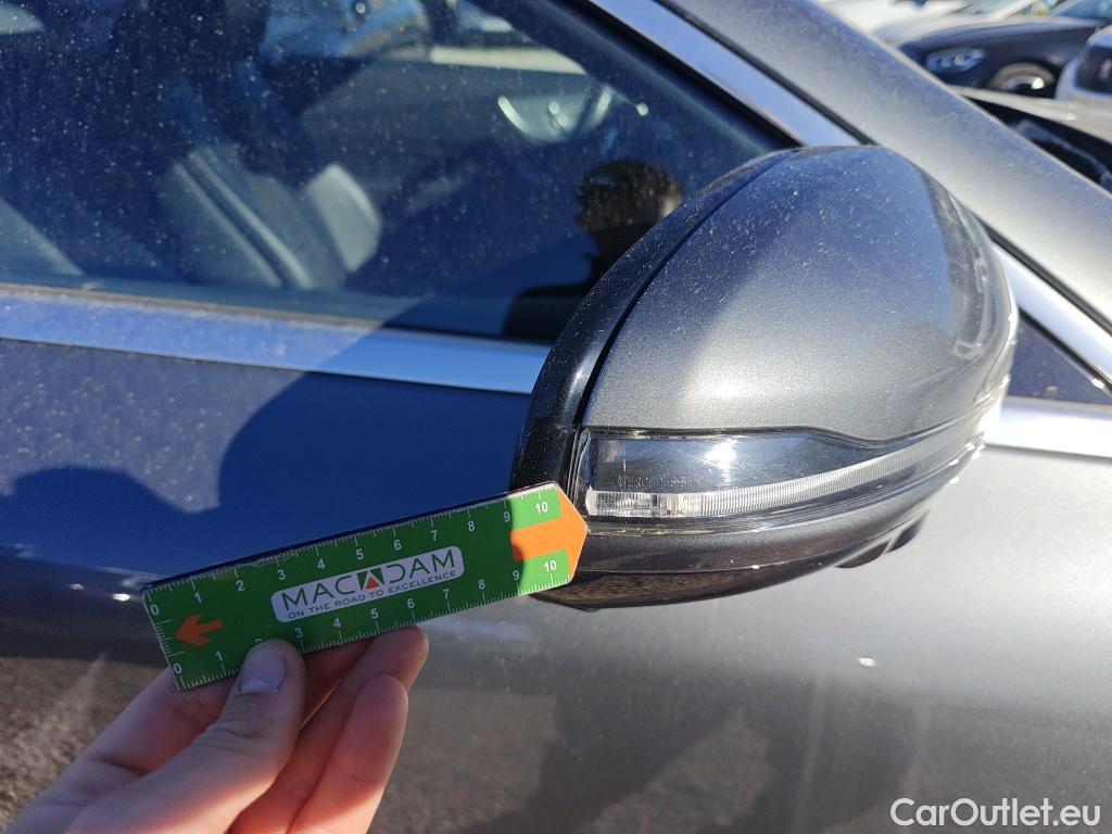  Mercedes  E-Klasse MERCEDES-BENZ Clase E / 2016 / 2P / coupé Coupé E 220 d #34