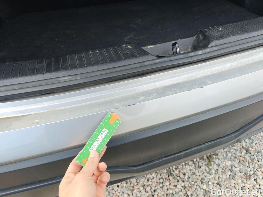  Nissan  Qashqai NISSAN  / 2021 / 5P / todoterreno DIG-T 103kW (140CV) mHEV 4x2 Acenta #29