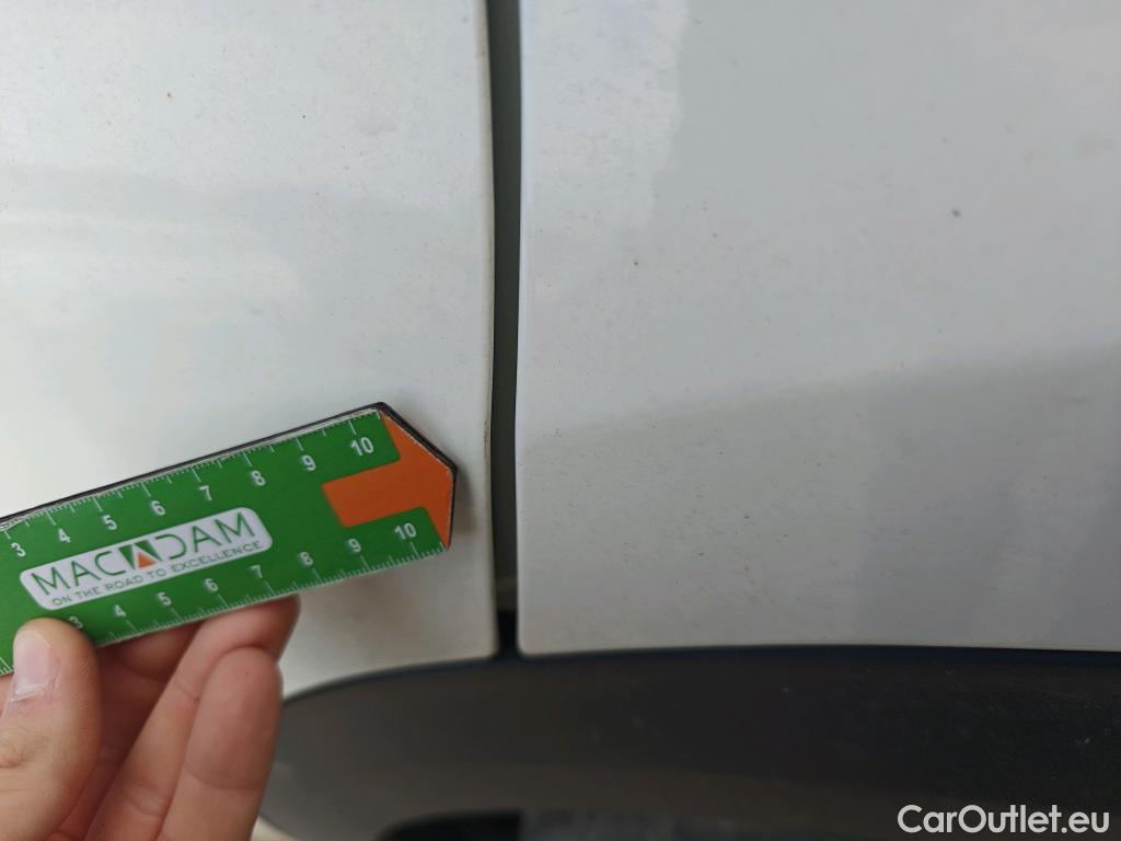  KIA  Niro KIA  / 2019 / 5P / crossover 1.6 GDi HEV 104kW (141CV) Drive #54