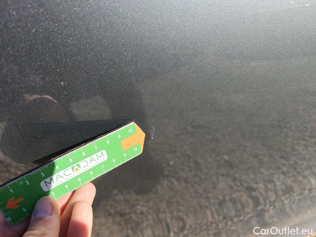  Mercedes  E-Klasse MERCEDES-BENZ Clase E / 2016 / 2P / coupé Coupé E 220 d #32