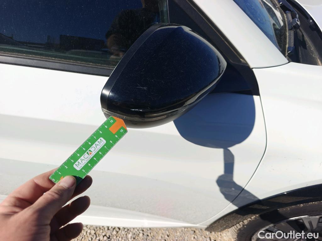  Peugeot  208 PEUGEOT e- / 2019 / 5P / berlina con portón Eléctrico Active #39