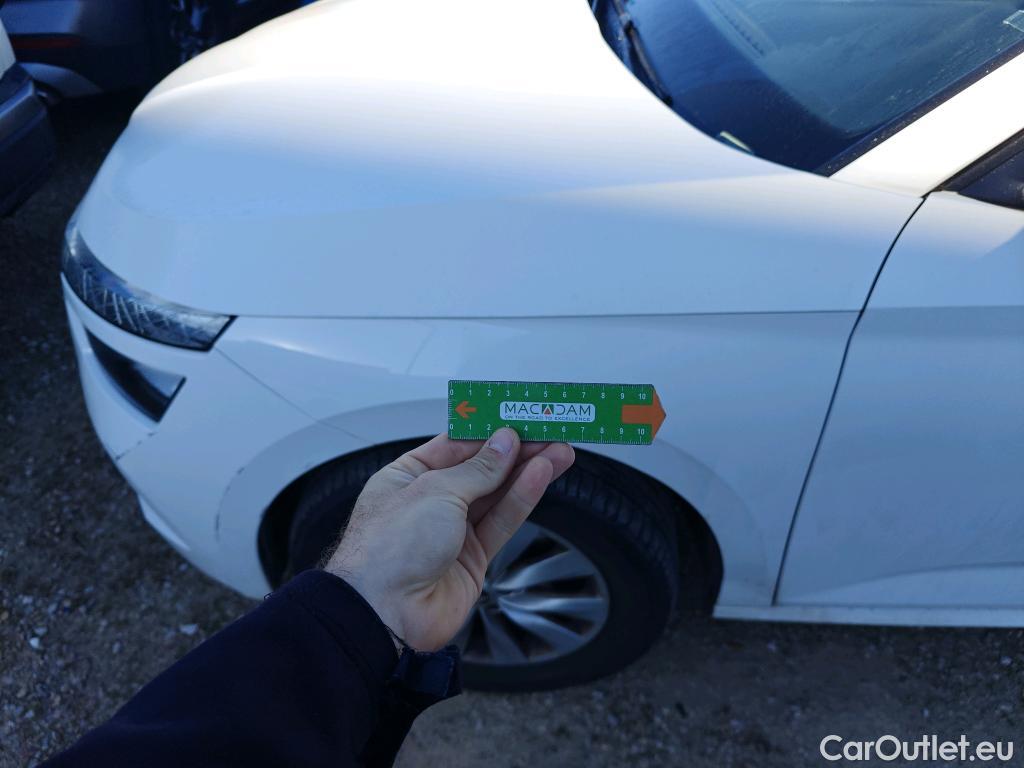  Skoda  KAMIQ SKODA  1.0 TSI 81kW (110CV) DSG Ambition #4