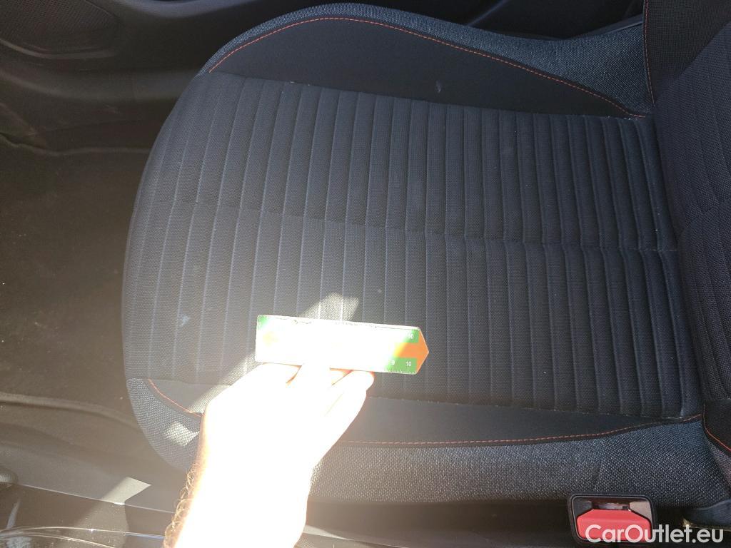  Peugeot  208 PEUGEOT e- / 2019 / 5P / berlina con portón Eléctrico Active #44