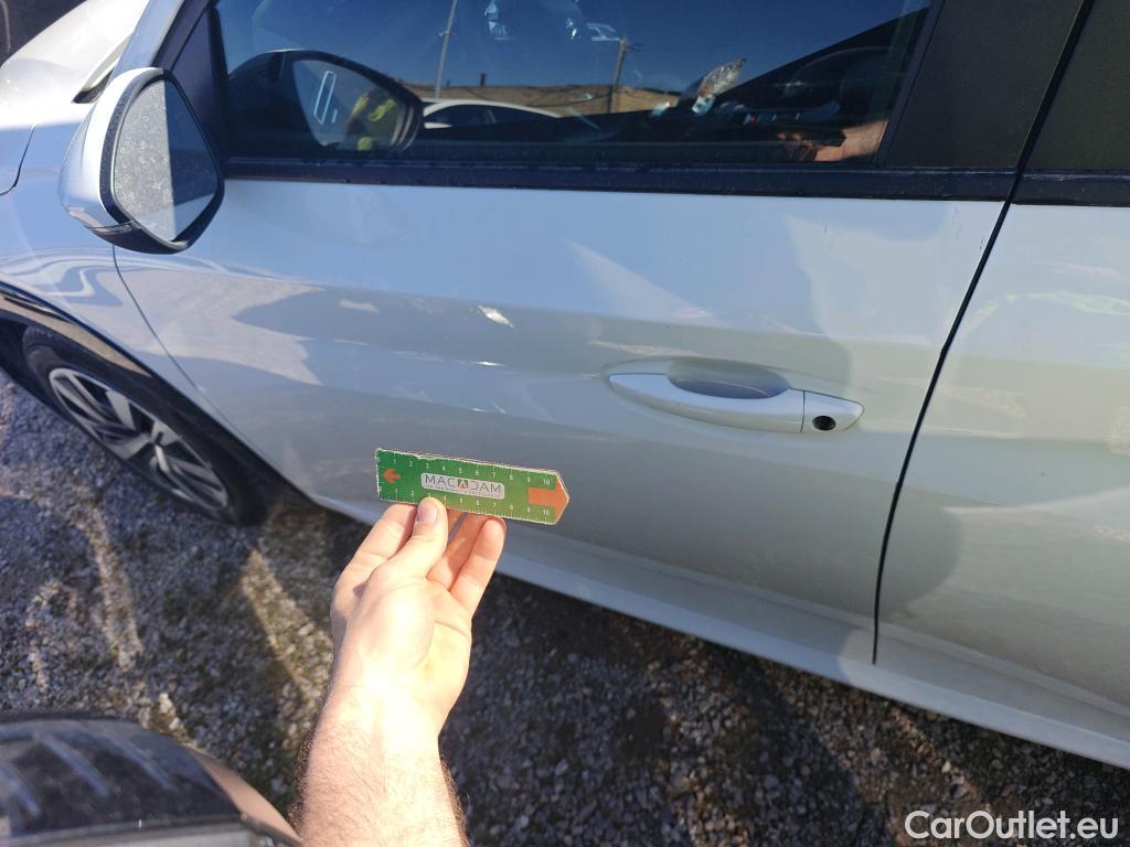  Peugeot  208 PEUGEOT e- / 2019 / 5P / berlina con portón Eléctrico Active #7