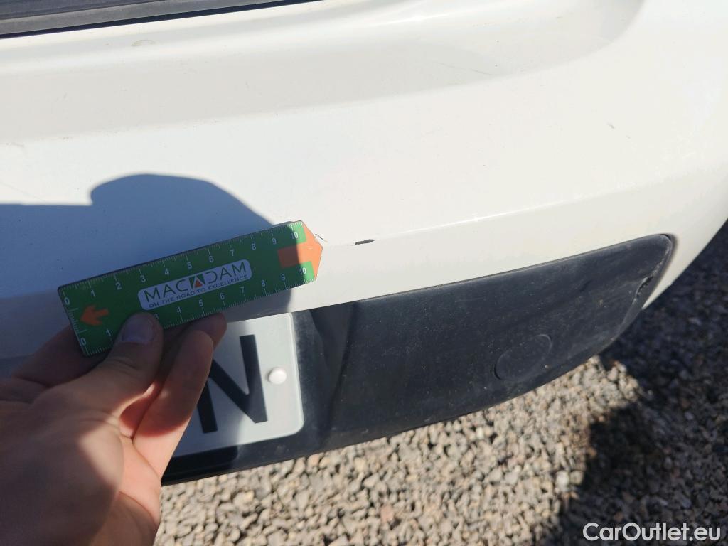  Peugeot  208 PEUGEOT e- / 2019 / 5P / berlina con portón Eléctrico Active #16