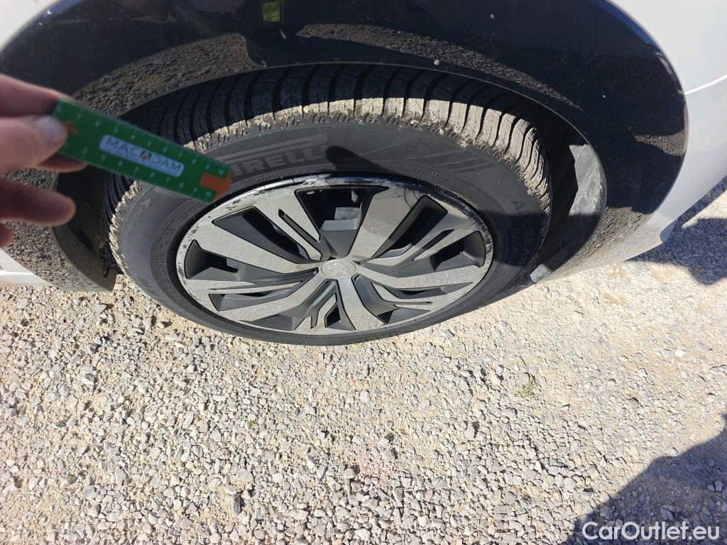  Peugeot  208 PEUGEOT e- / 2019 / 5P / berlina con portón Eléctrico Active #33