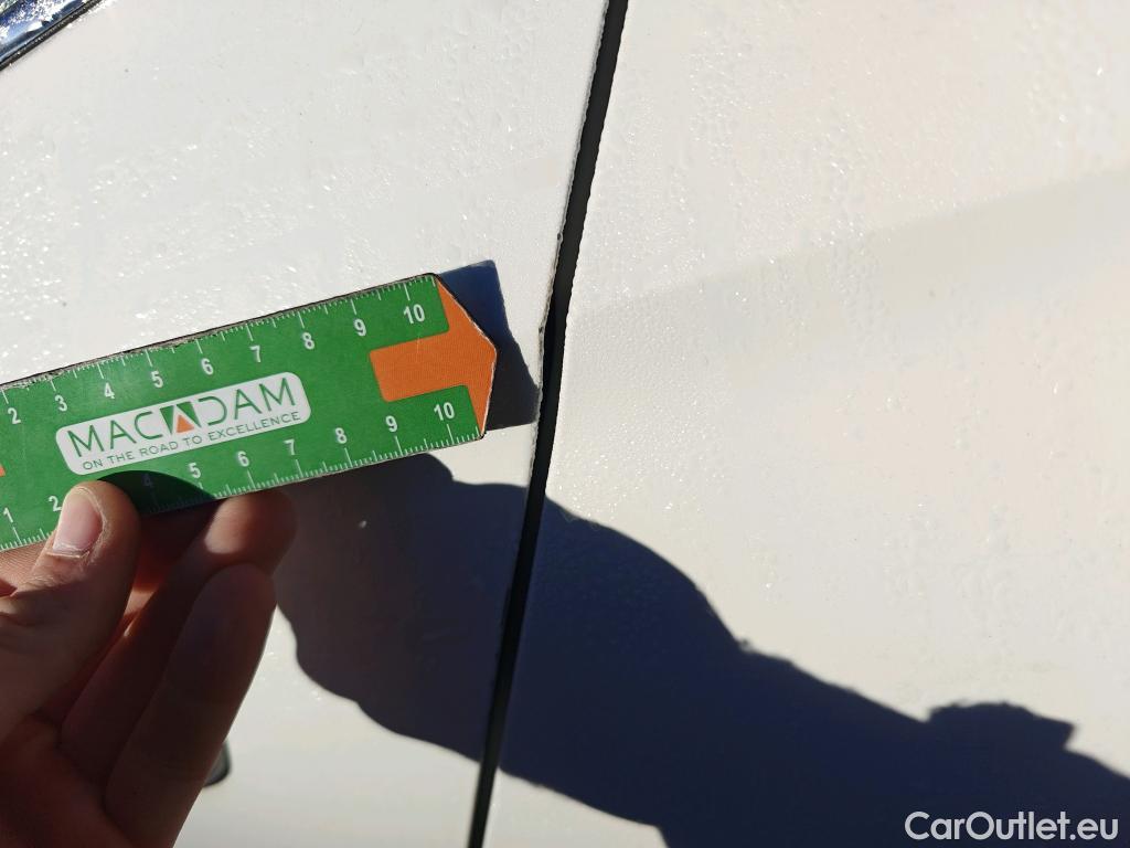  Skoda  KAMIQ SKODA  1.0 TSI 81kW (110CV) DSG Ambition #14