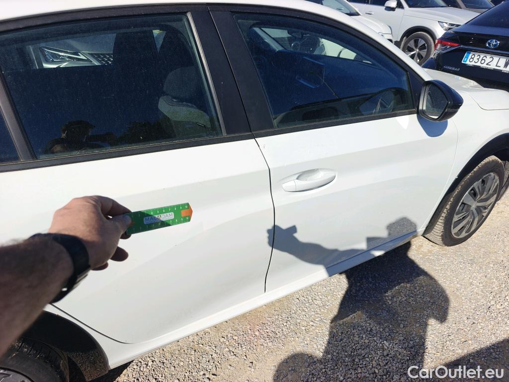  Peugeot  208 PEUGEOT e- / 2019 / 5P / berlina con portón Eléctrico Active #5