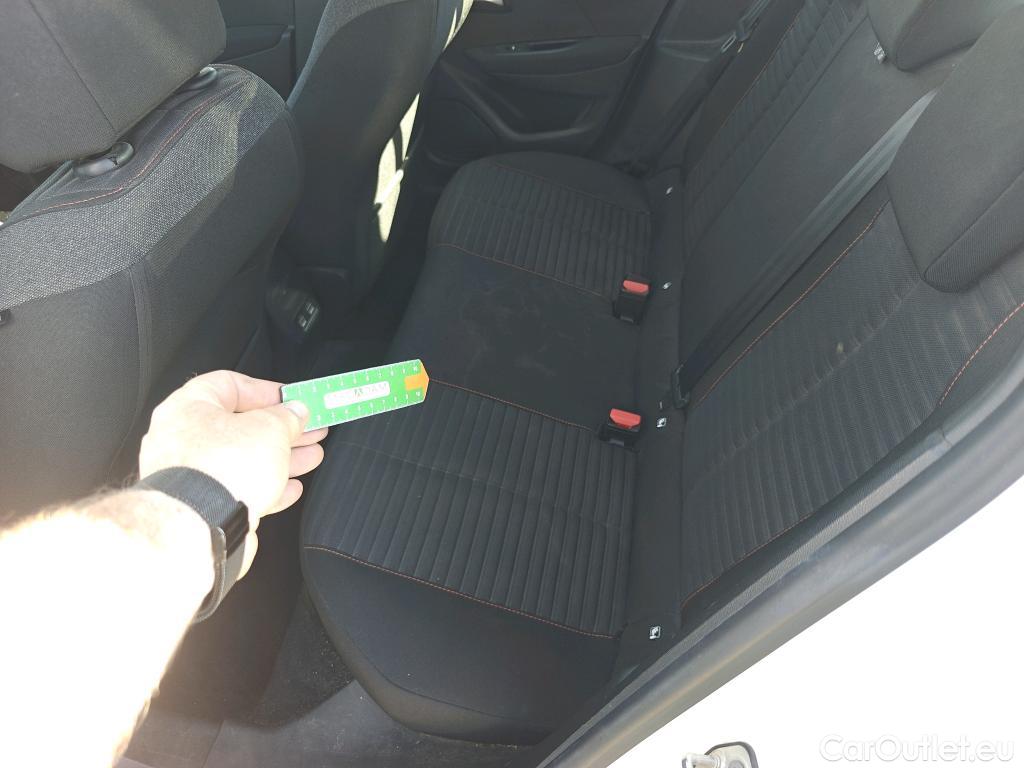  Peugeot  208 PEUGEOT e- / 2019 / 5P / berlina con portón Eléctrico Active #20