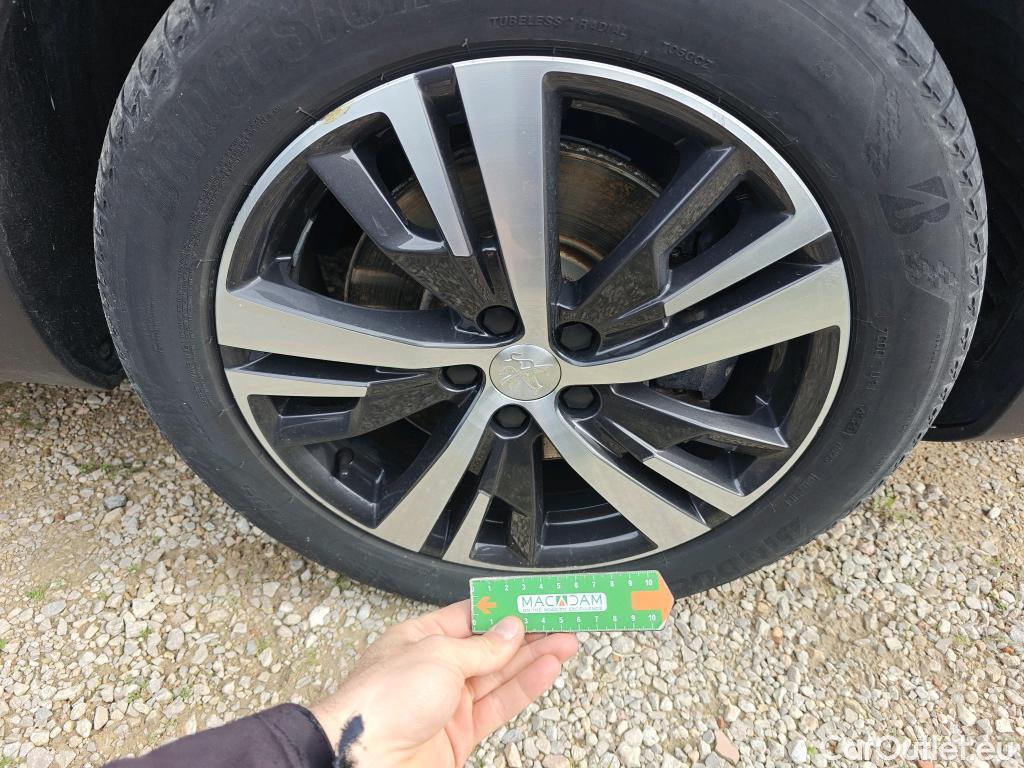  Peugeot  3008 PEUGEOT  Hybrid / 2020 / 5P / todoterreno 225 e-EAT8 Allure (AC2) #45