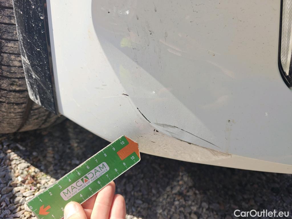  Peugeot  208 PEUGEOT e- / 2019 / 5P / berlina con portón Eléctrico Active #15